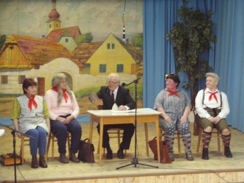 Hraje celá dědina aneb S veselou myslí na nesmysly. - 18.3.2006